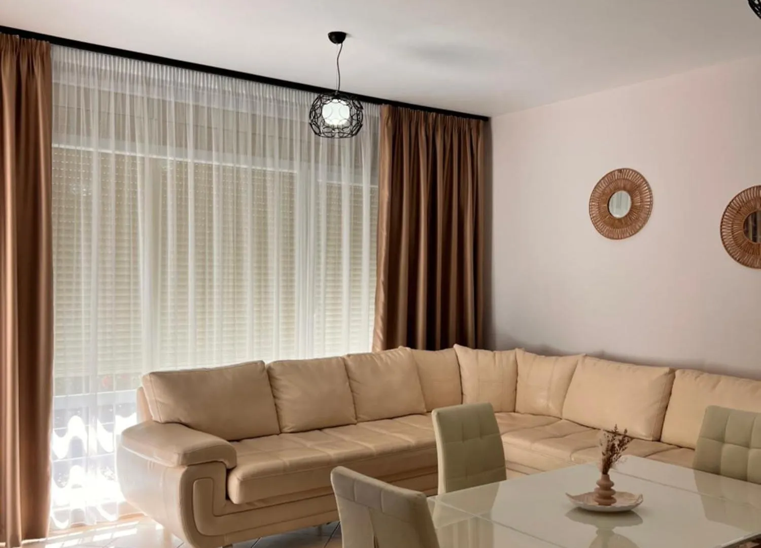 Gjiri Lalzit Home location