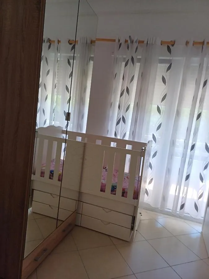 דורס Gjiri Lalzit Home 0*,